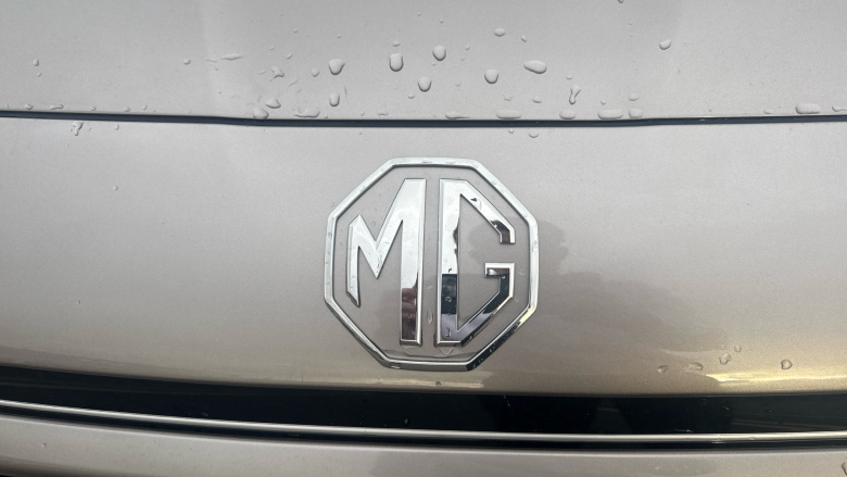MG HS 1.5 T-GDI PHEV Trophy 5dr Auto Hatchback